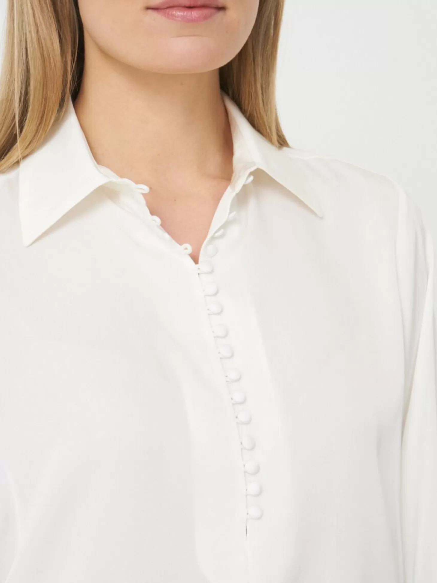 REPEAT cashmere Chemise En Soie Avec Fermeture A Boutons Recouverts De Tissus Cream Cheap
