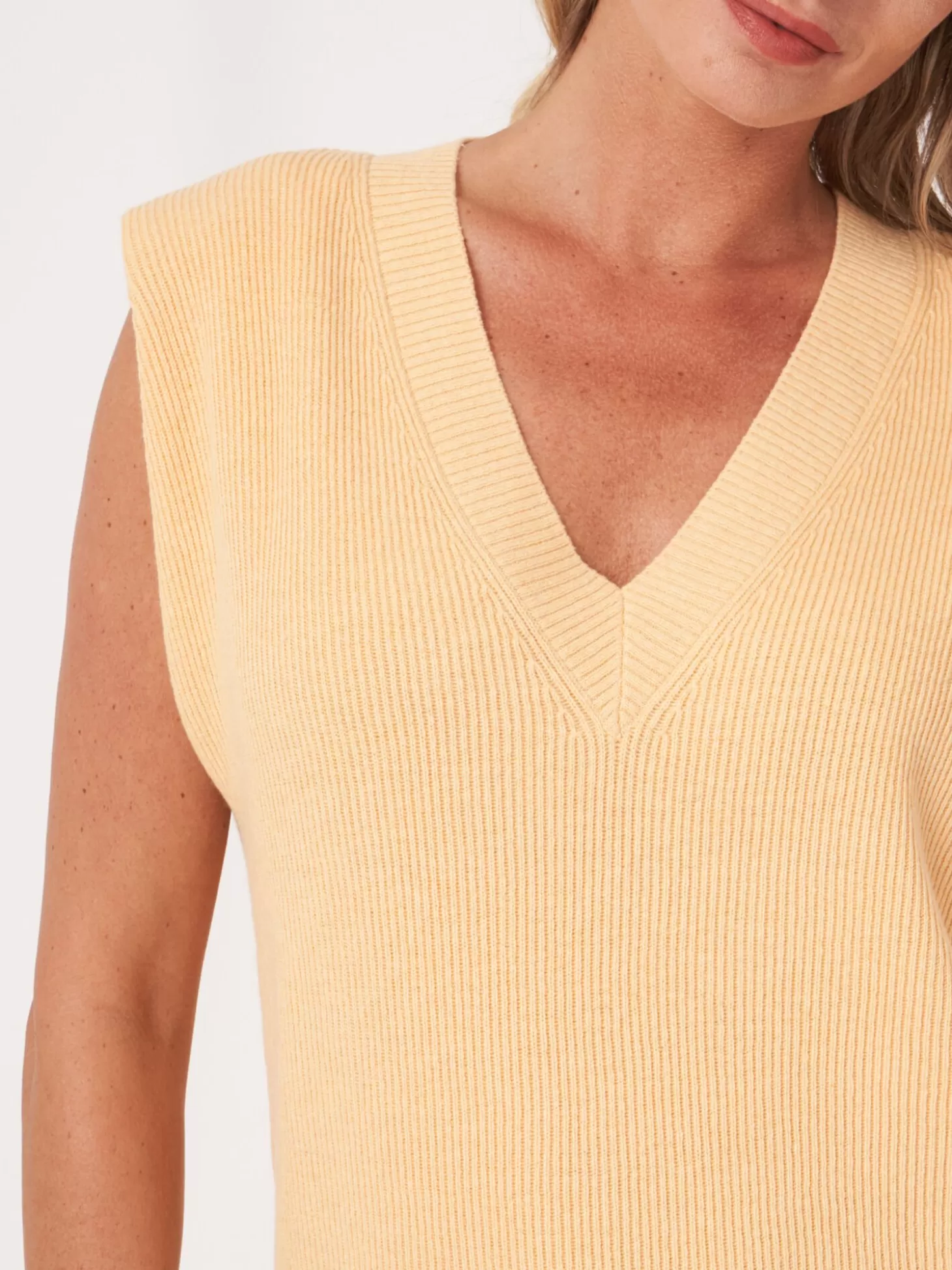 REPEAT cashmere Haut Sans Manches En Tricot En Coton Cachemire A Col En V Profond Glow Best