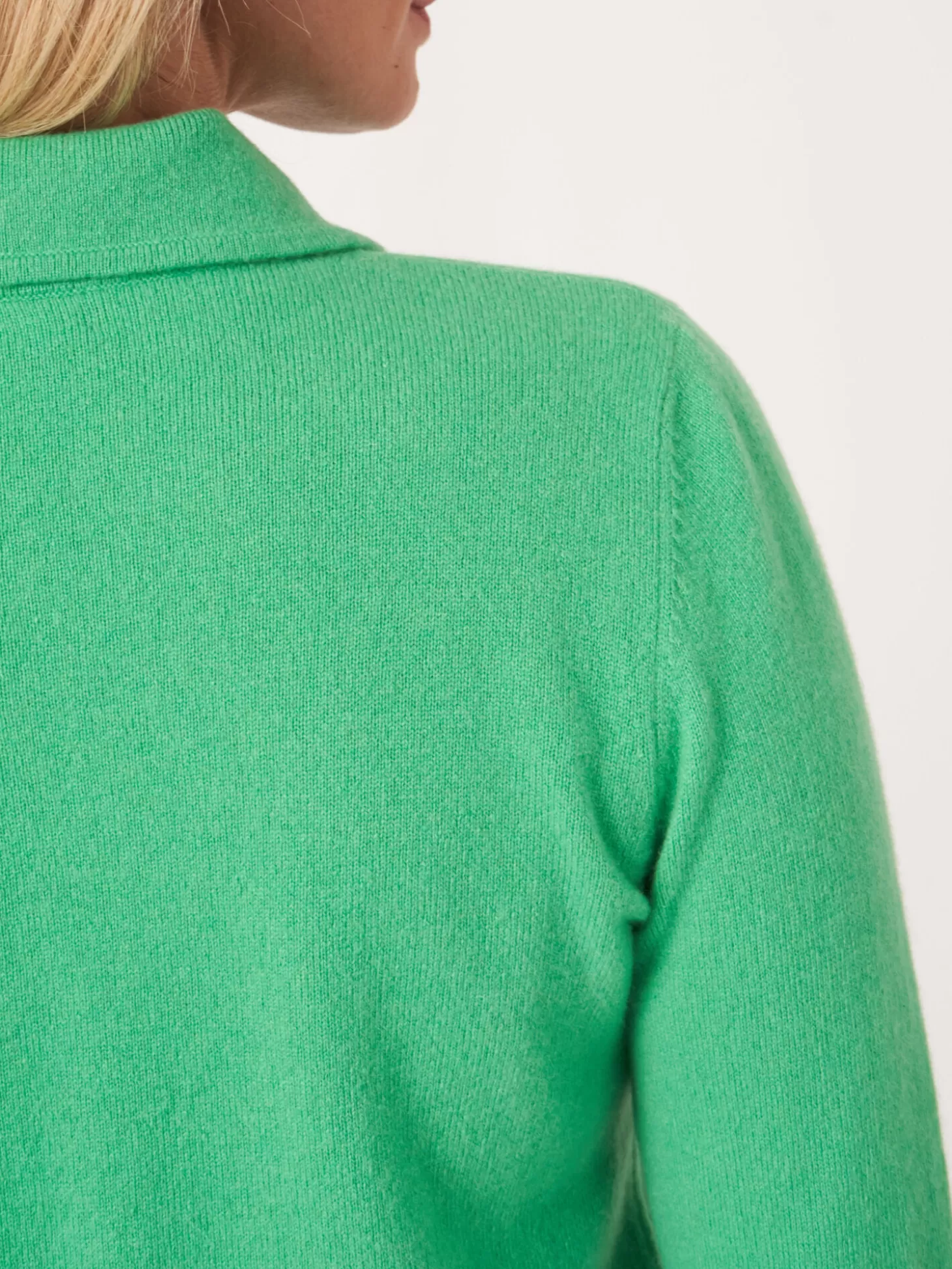 REPEAT cashmere Pull En Cachemire Biologique Avec Col Polo Et Poches Sur Le Devant Basil Clearance